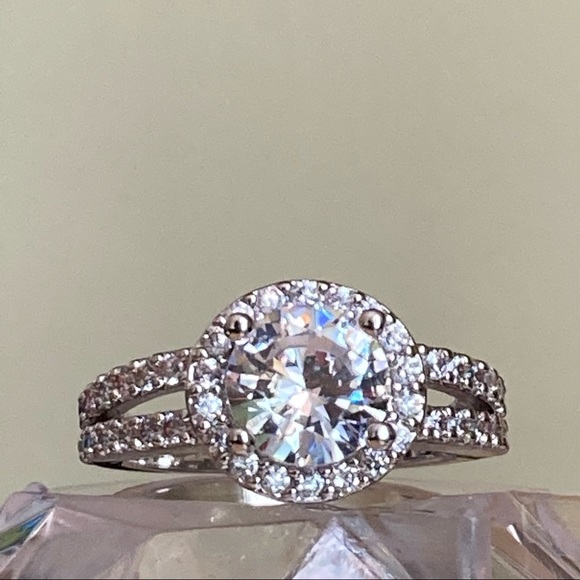 2ct round cut cubic zirconia 925 plated ring size 7 - Picture 6 of 8